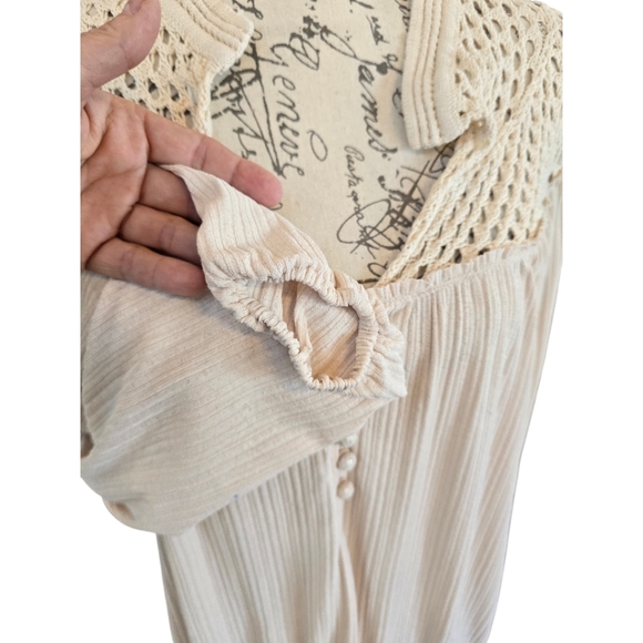 Gimmicks Crochet Yoke Cream Boho Long Sleeve Henley Peasant Top M - Picture 7 of 10